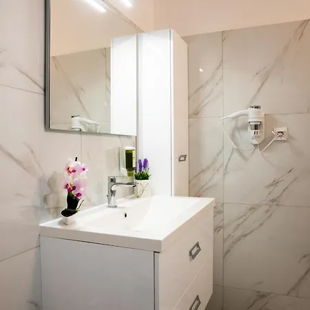 Lucy Апартаменты *