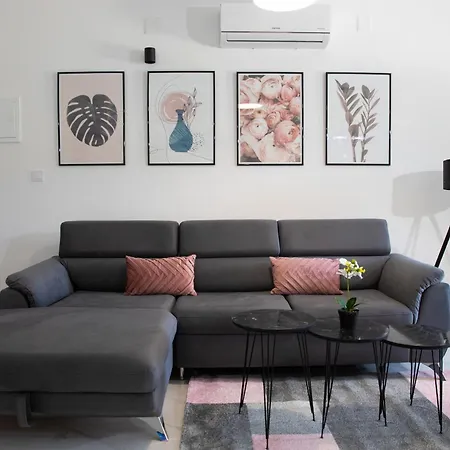 Lucy Апартаменты