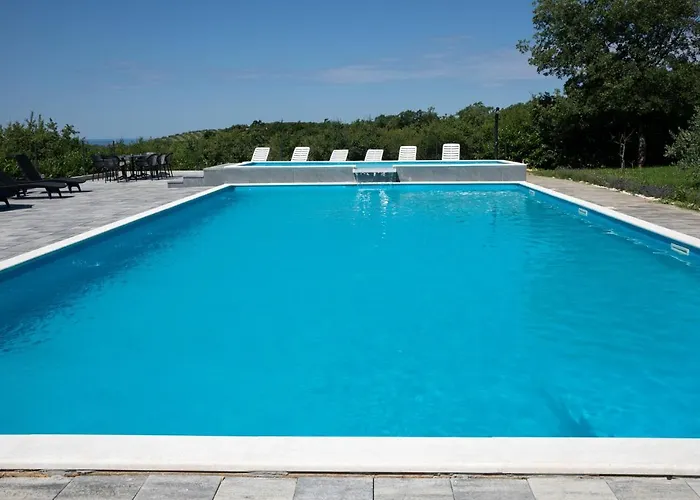 아파트 Lucy 로비니