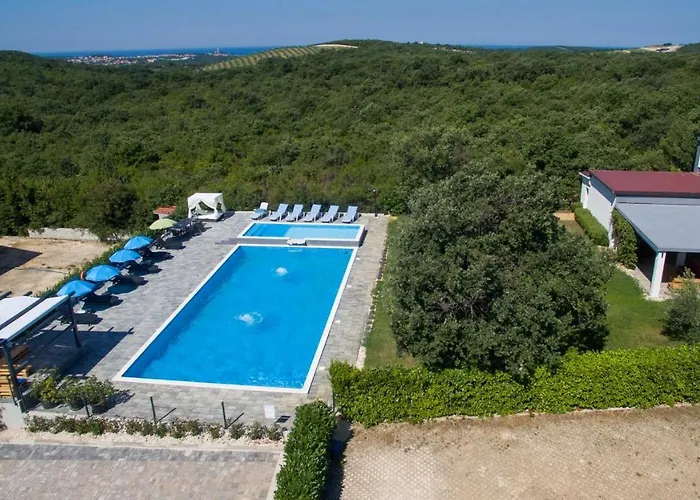 아파트 Lucy 로비니